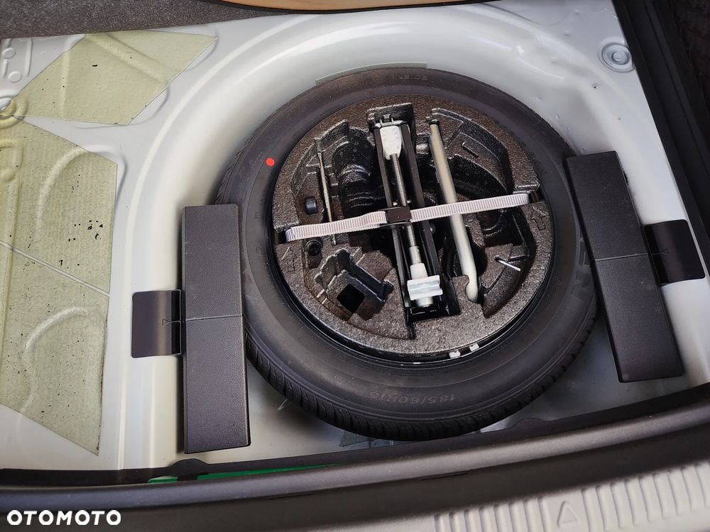 Skoda RAPID Spb 1.0 TSI Monte Carlo - 28