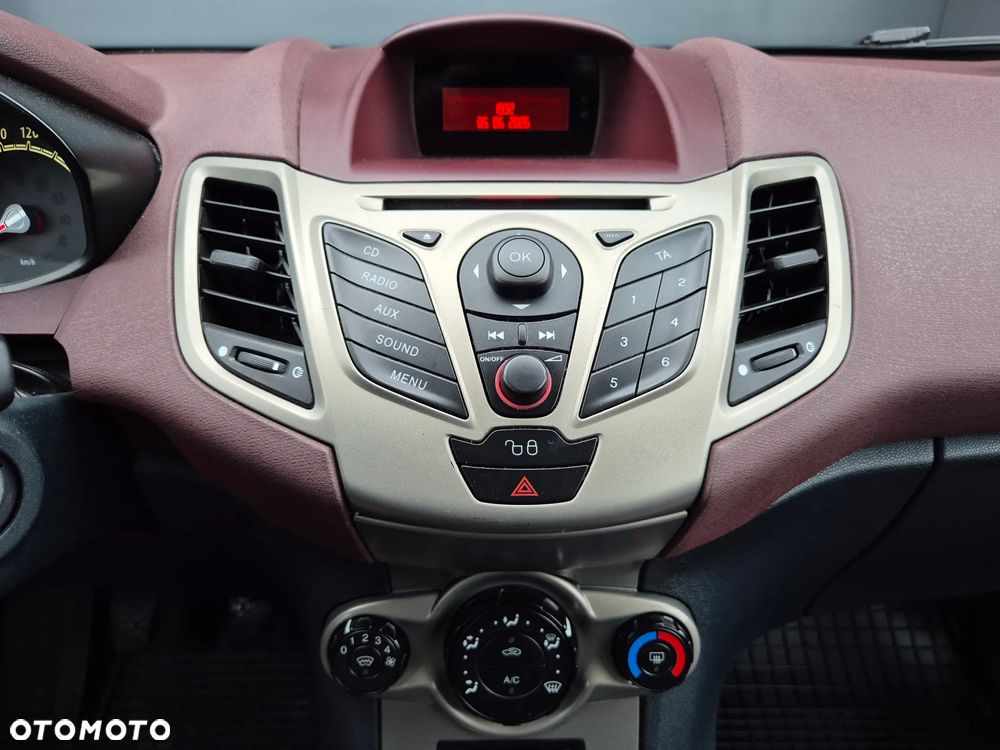 Ford Fiesta 1.25 Trend - 15