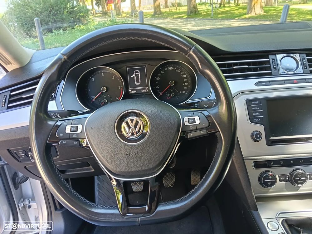 VW Passat Variant 2.0 TDI (BlueMotion ) Trendline - 8
