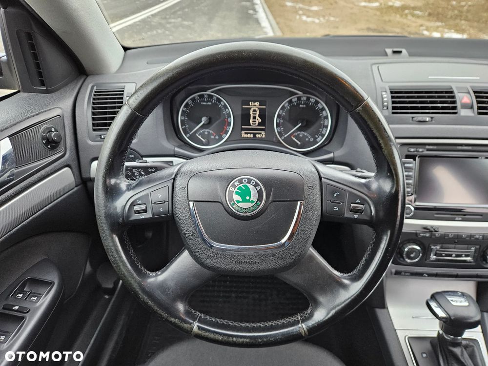 Skoda Octavia 2.0 TDI DPF Ambition DSG - 23