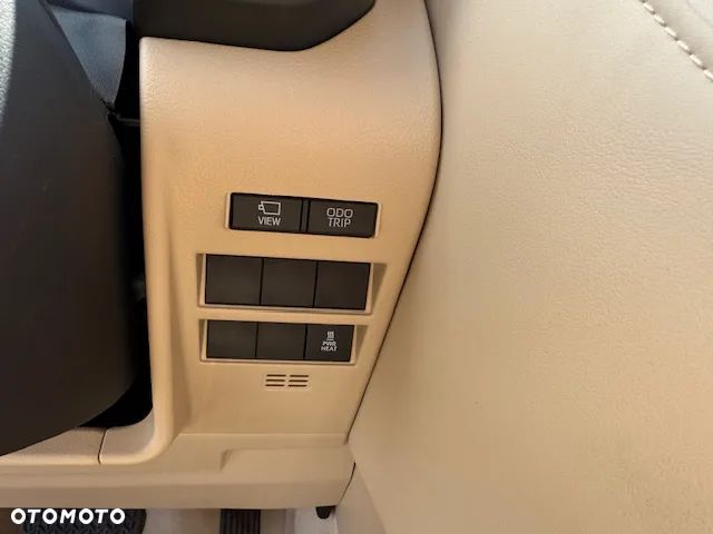 Toyota Land Cruiser - 21