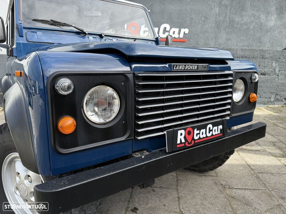 Land Rover Defender - 13