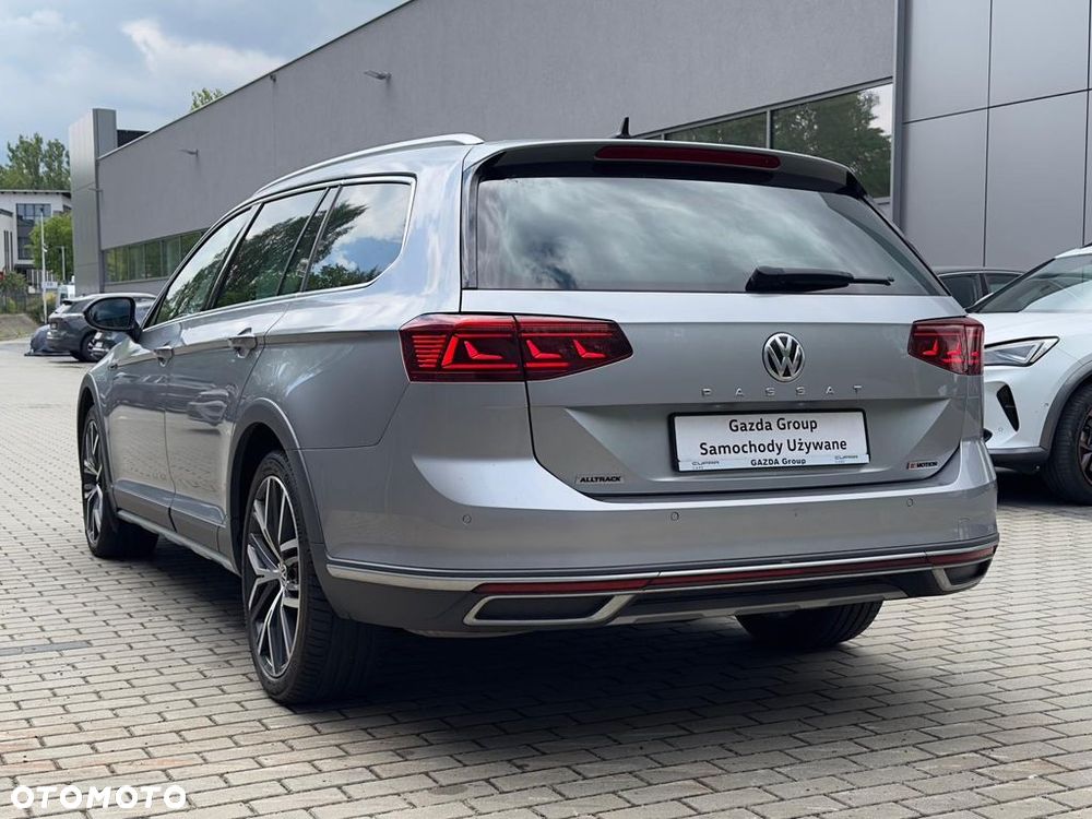Volkswagen Passat Alltrack 2.0 TDI SCR 4Motion DSG - 9