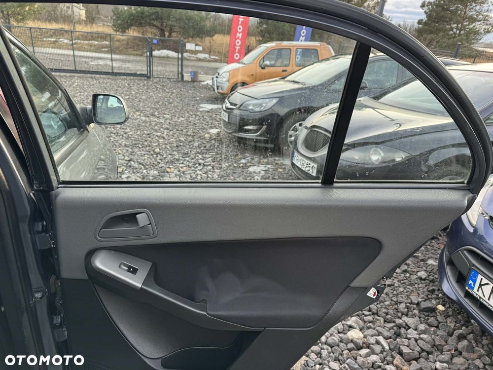 Tata Indica 1.4 Safire - 16