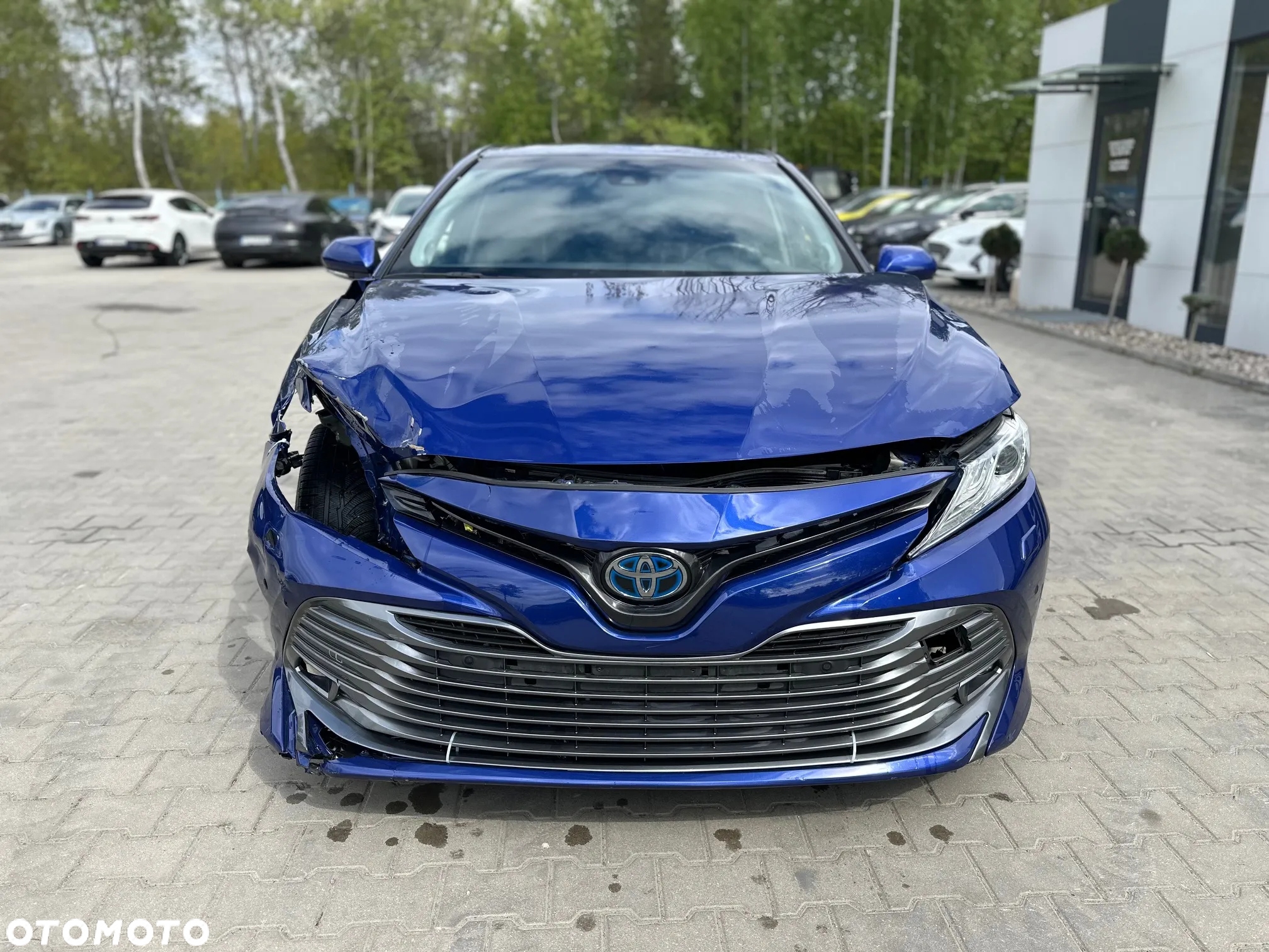 Toyota Camry - 2
