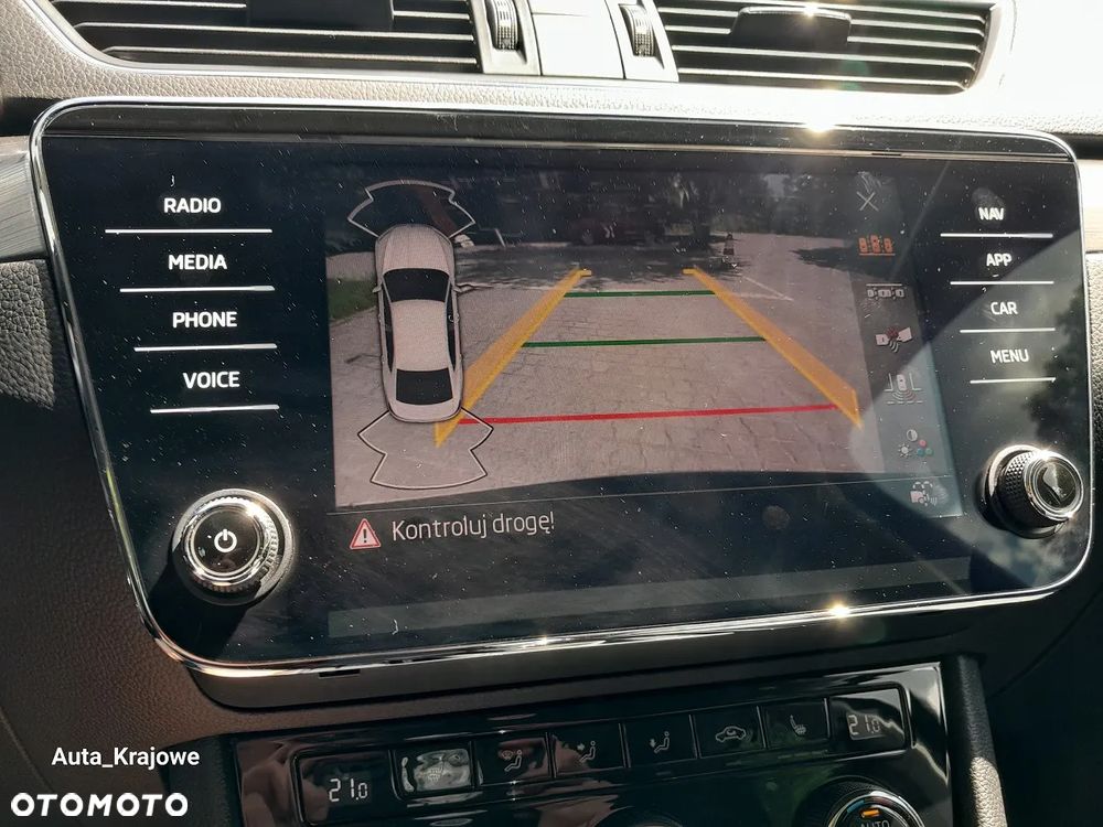 Skoda Superb 2.0 TDI SCR Style DSG - 21
