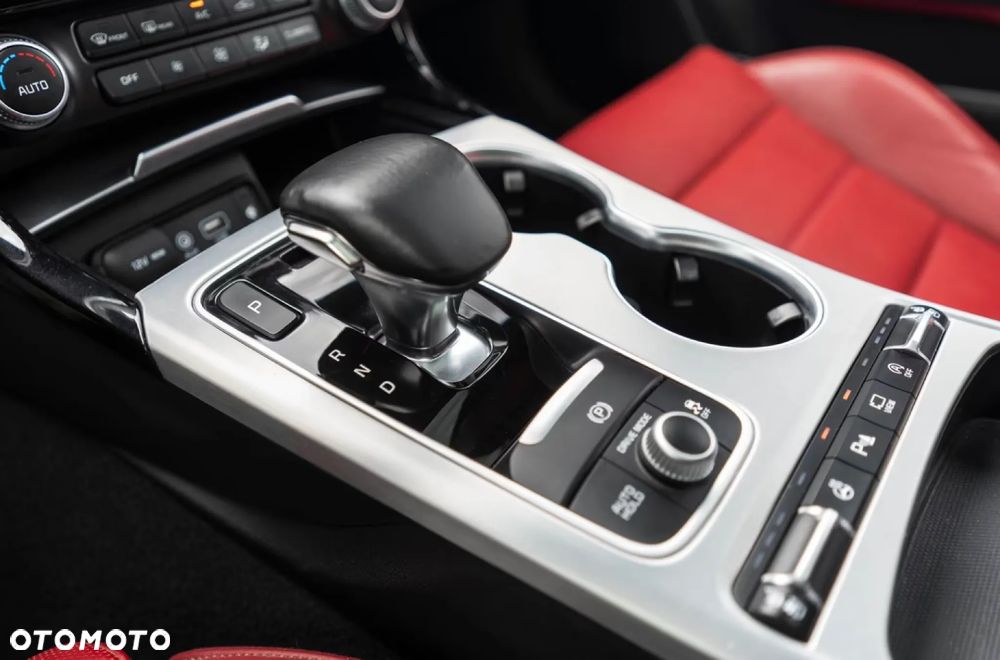 Kia Stinger 3.3 T-GDI V6 GT AWD - 17