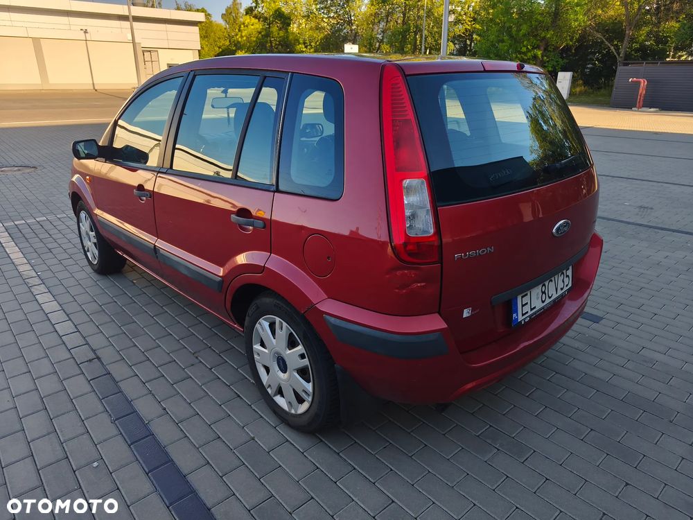 Ford Fusion 1.4 Ambiente - 18