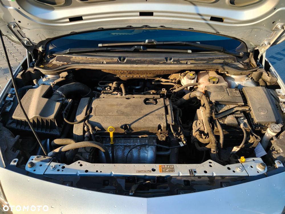 Opel Astra 1.6 Active EU6 - 13