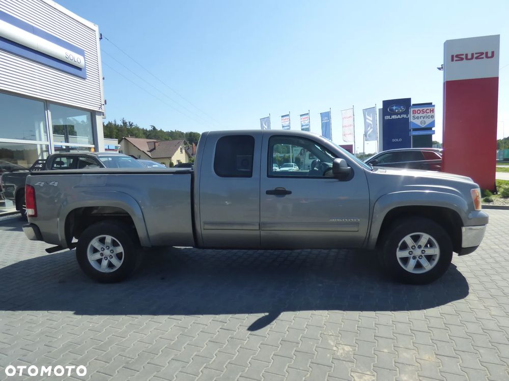 GMC Sierra - 4