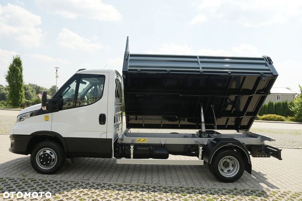 Iveco DAILY/50C18/DMC 3500/TYLKO 47 tyś km PRZEBIEGU!/WYWROTKA 3 STRONNA SKIBICKI 360x210 cm/ 3.0 HPI 180 KM/ SALON POLSKA/ PIERWSZY WŁAŚCICIEL/BEZWYPADKOWY - 9