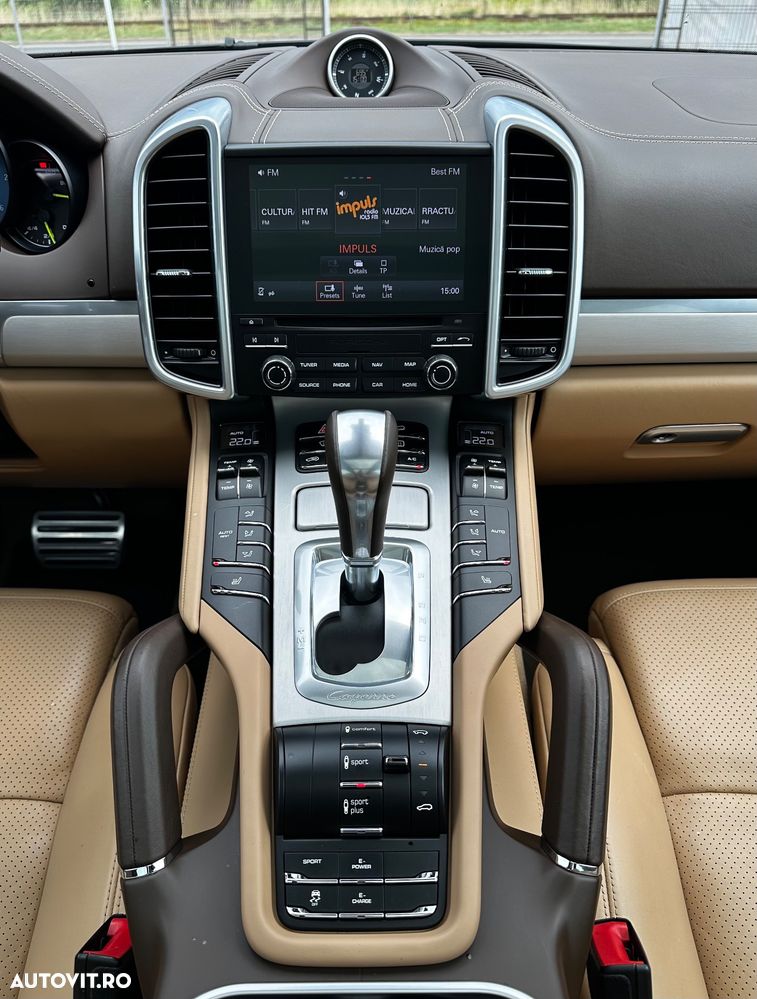 Porsche Cayenne S E-Hybrid Platinum Edition - 27
