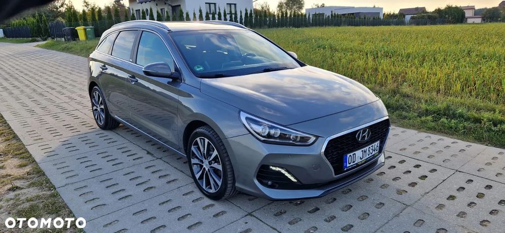 Hyundai i30 1.6 D Premiere Luxury DCT - 8