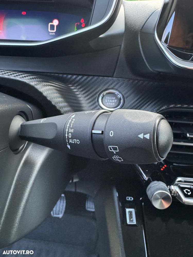 Peugeot 2008 PureTech 100 Allure - 19