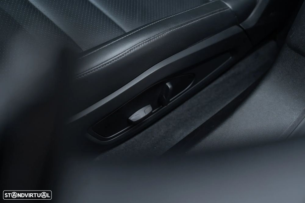 Porsche Taycan Bateria Performance Plus - 29