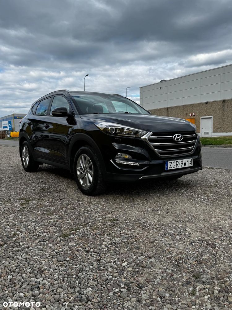 Hyundai Tucson 1.6 GDI BlueDrive GO 2WD - 27