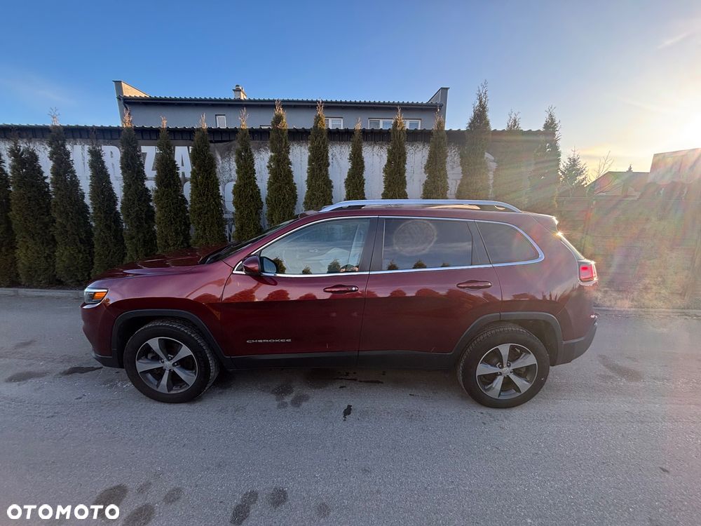 Jeep Cherokee - 8