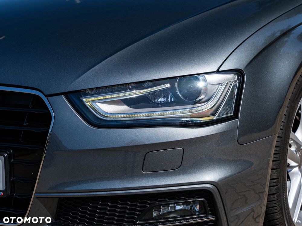 Audi A4 Limousine - 3