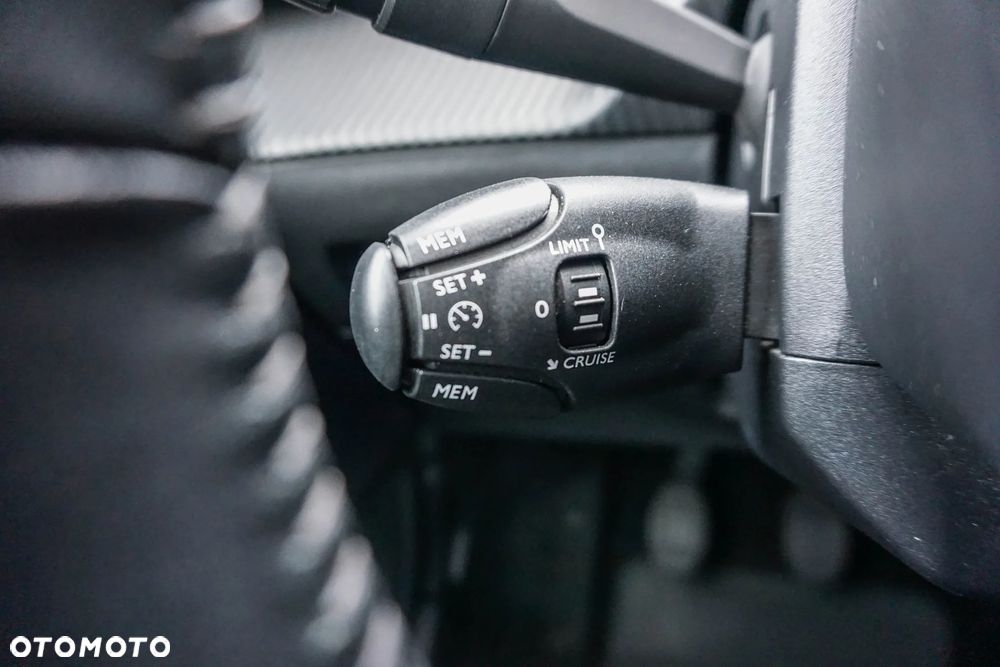 Peugeot 208 1.2 PureTech Active S&S - 12