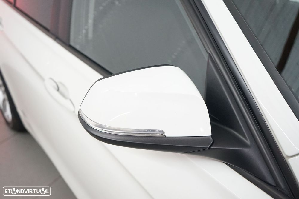 BMW 320 d Touring Auto Exclusive - 10