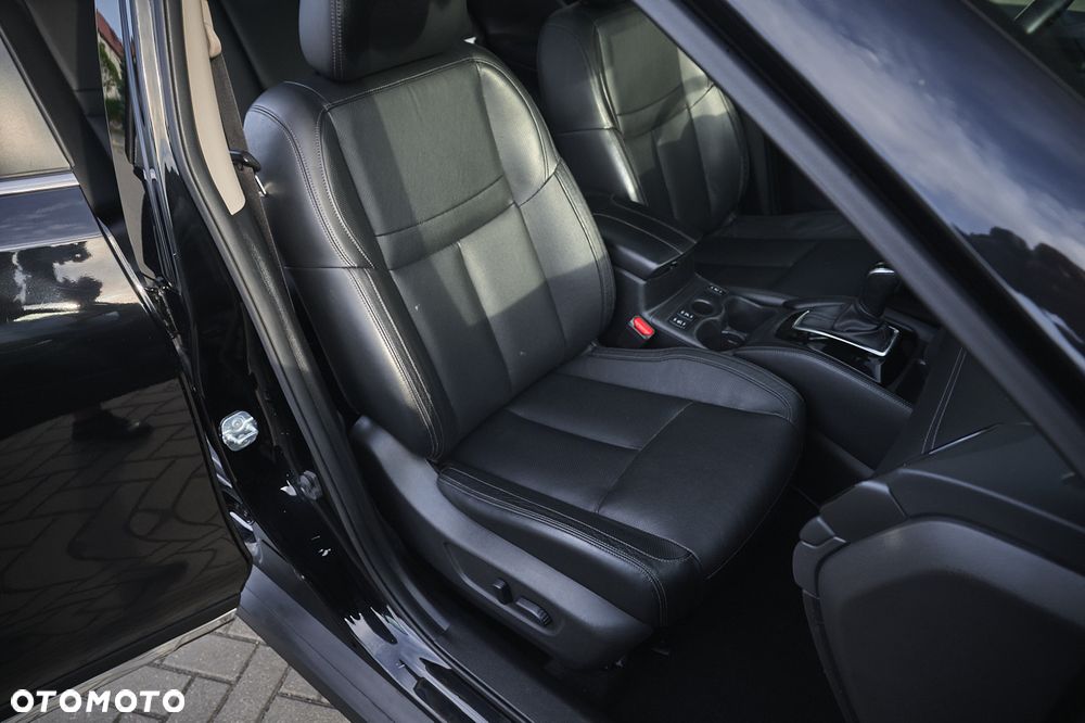 Nissan X-Trail 1.6 DCi Tekna 2WD Xtronic 7os - 28