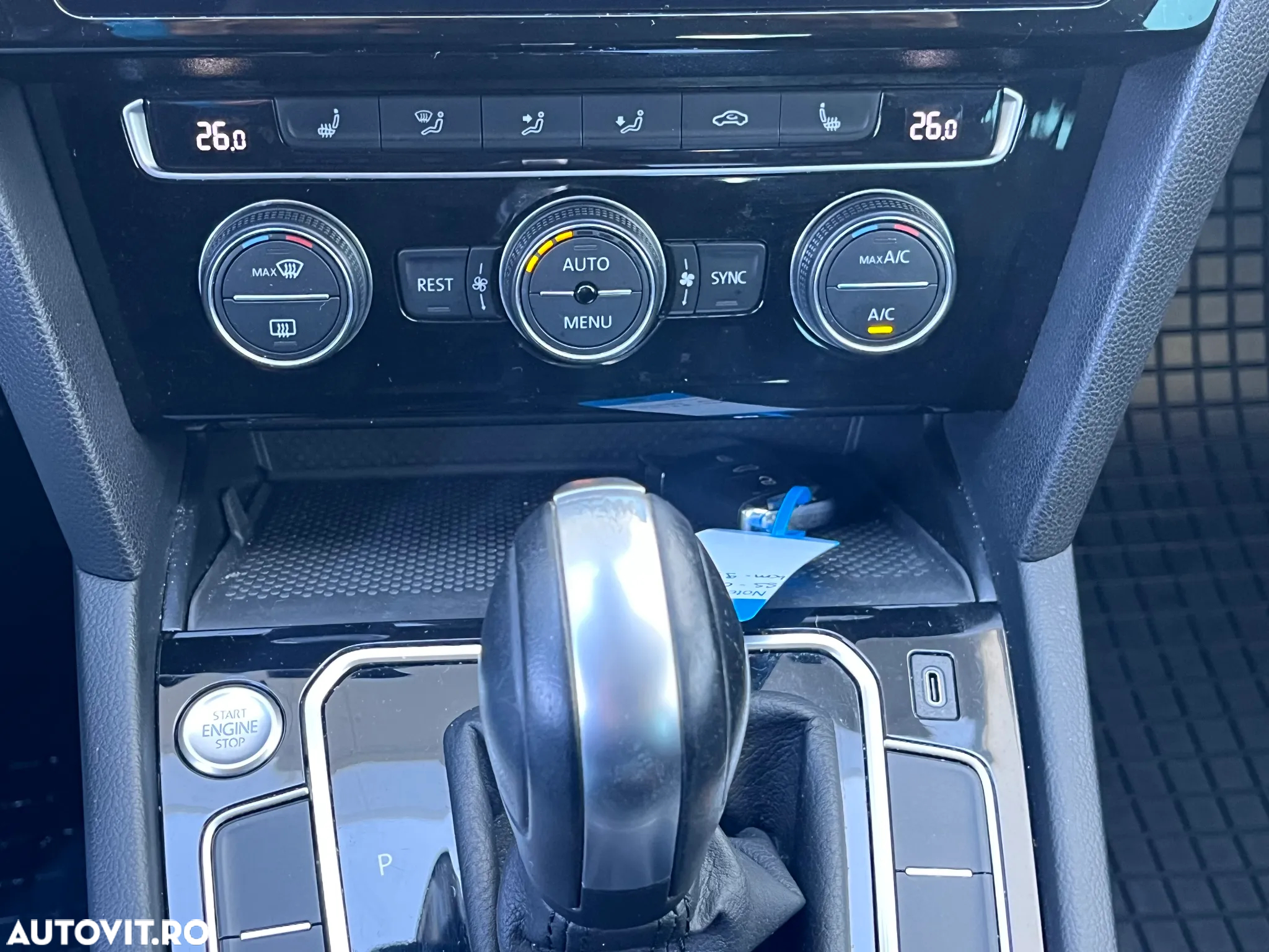 Volkswagen Passat Variant 2.0 TDI DSG Highline - 20