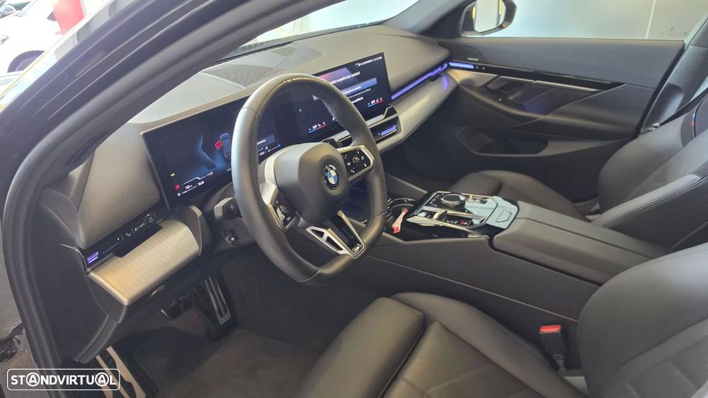 BMW 520 d Pack Desportivo M - 7