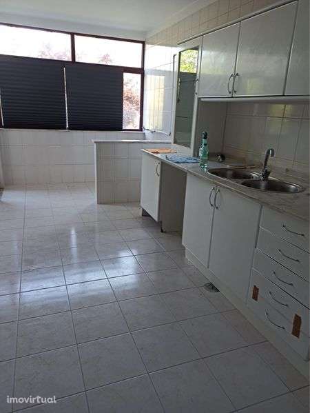 Apartamento T2+1 para arrendar - Grande imagem: 2/12