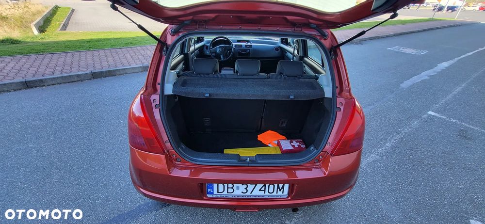 Suzuki Swift 1.3 Club dance - 21