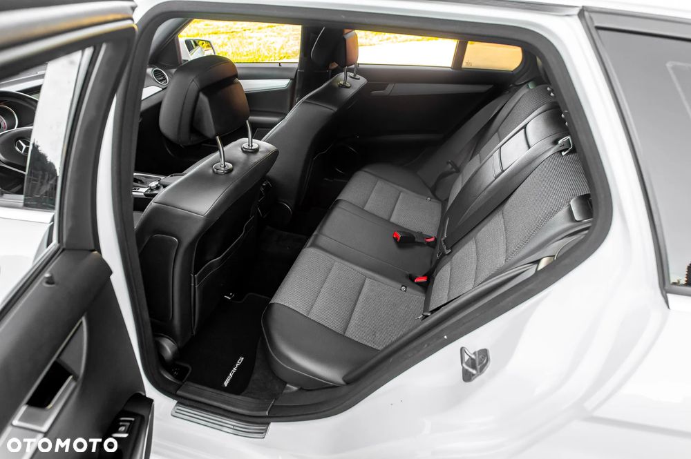 Mercedes-Benz Klasa C 250 CDI 4Matic 7G-TRONIC Avantgarde Edition - 9