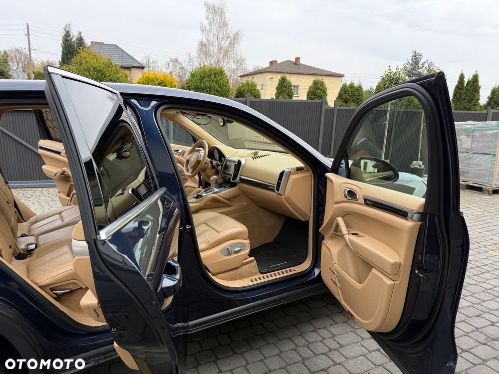 Porsche Cayenne - 11