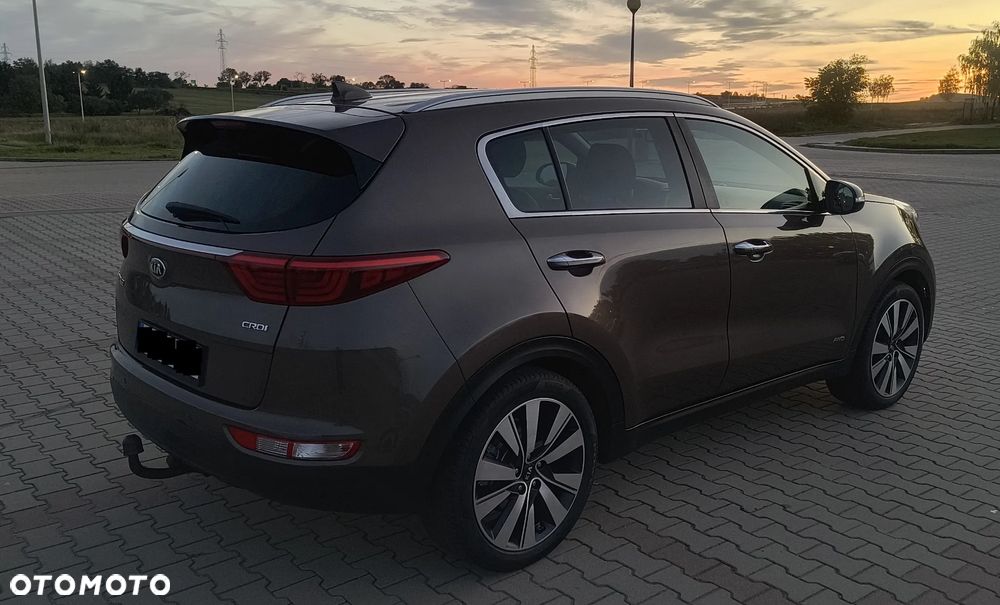 Kia Sportage 2,0 CRDI AWD Spirit - 4