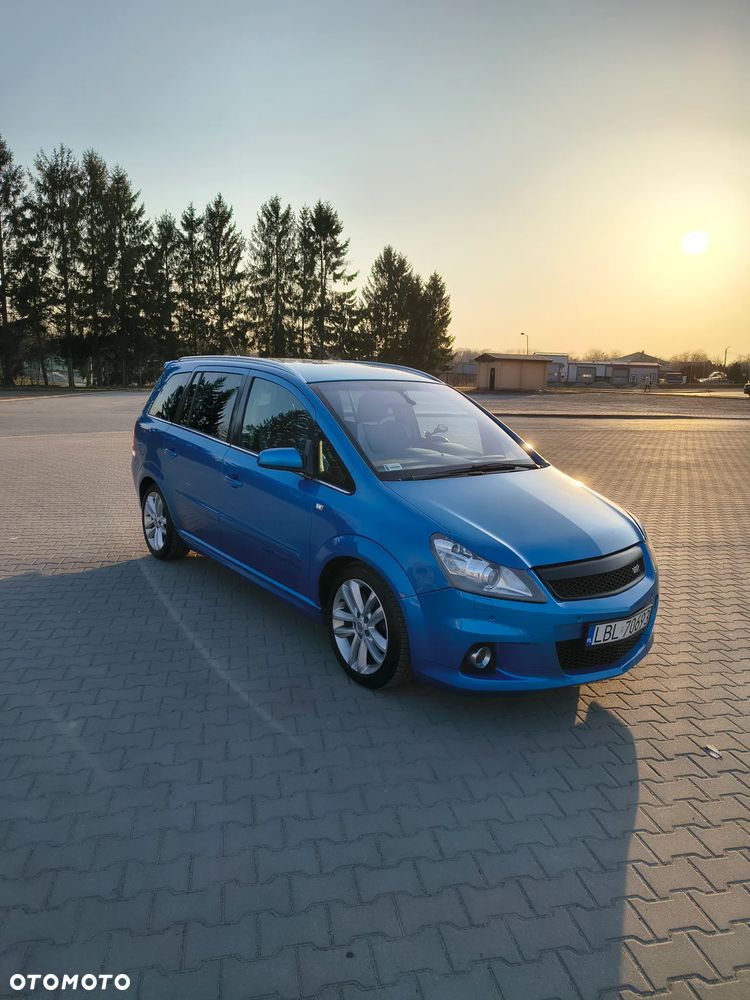 Opel Zafira 2.0 T OPC - 3