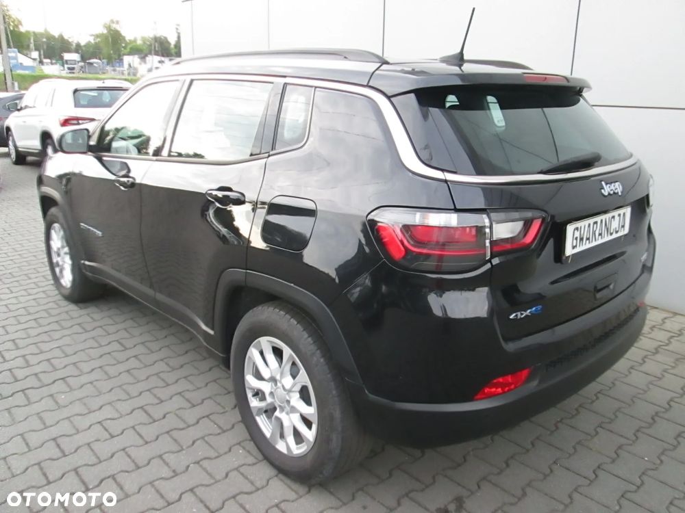 Jeep Compass - 36