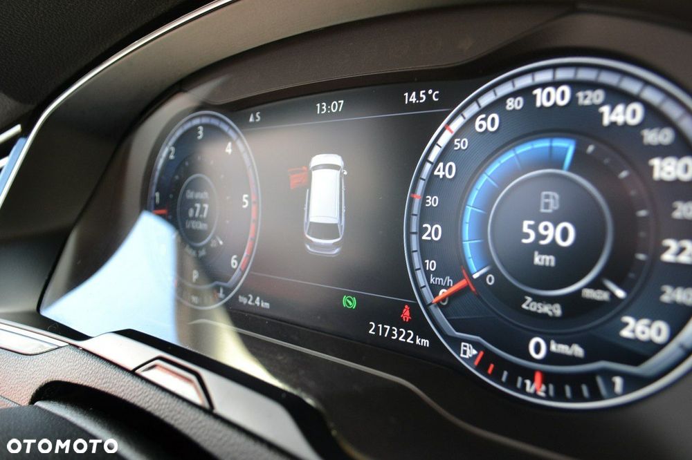 Volkswagen Passat - 17