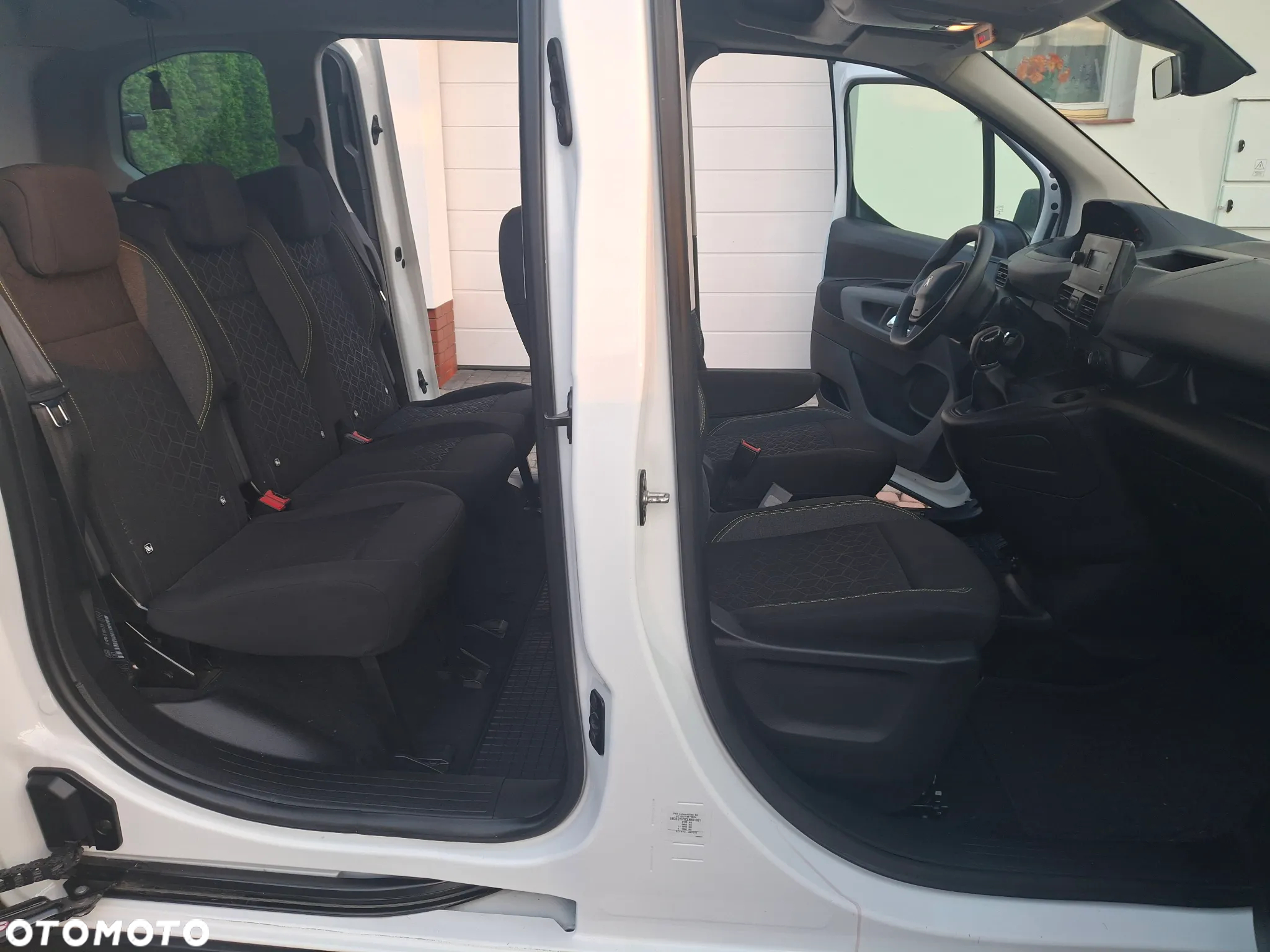 Peugeot Rifter 1.5 BlueHDI Active - 27