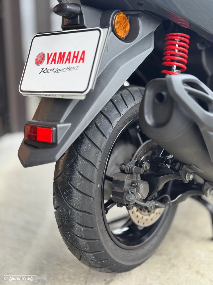 Yamaha NMAX - 7