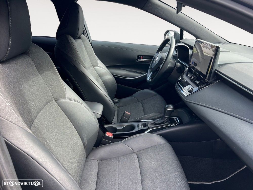 Toyota Corolla Touring Sports - 16