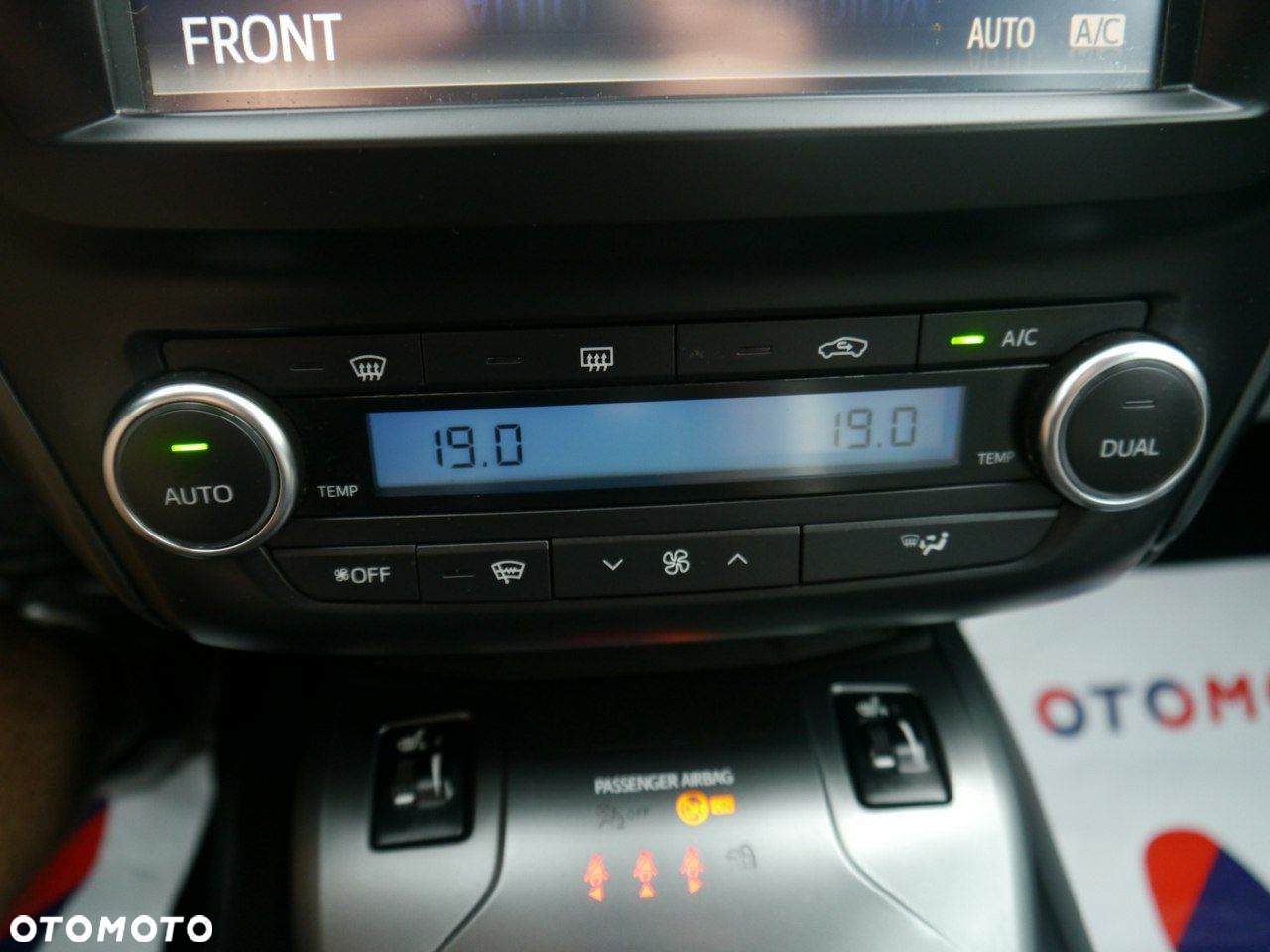 Toyota Avensis Touring Sports 2.0 D-4D Comfort - 21