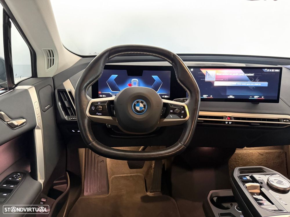 BMW iX xDrive 40 - 19