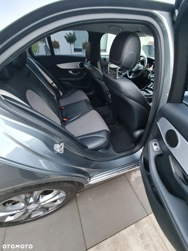 Mercedes-Benz Klasa C 180 7G-TRONIC - 15