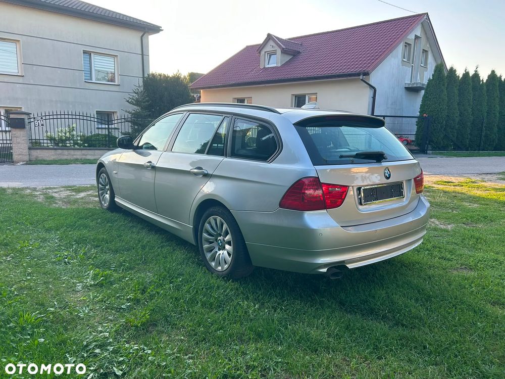 BMW Seria 3 318d - 5