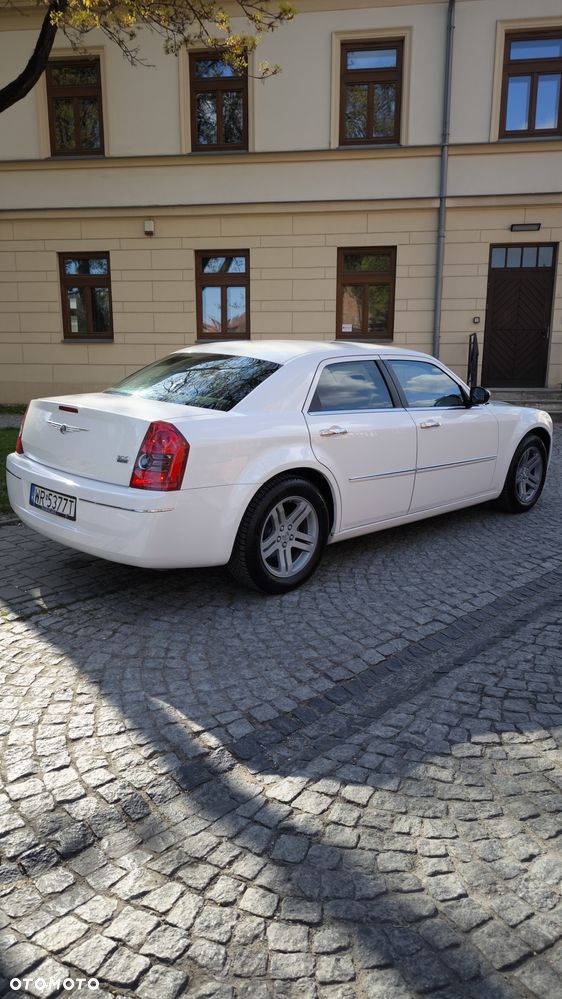 Chrysler 300C 2.7 V6 - 4