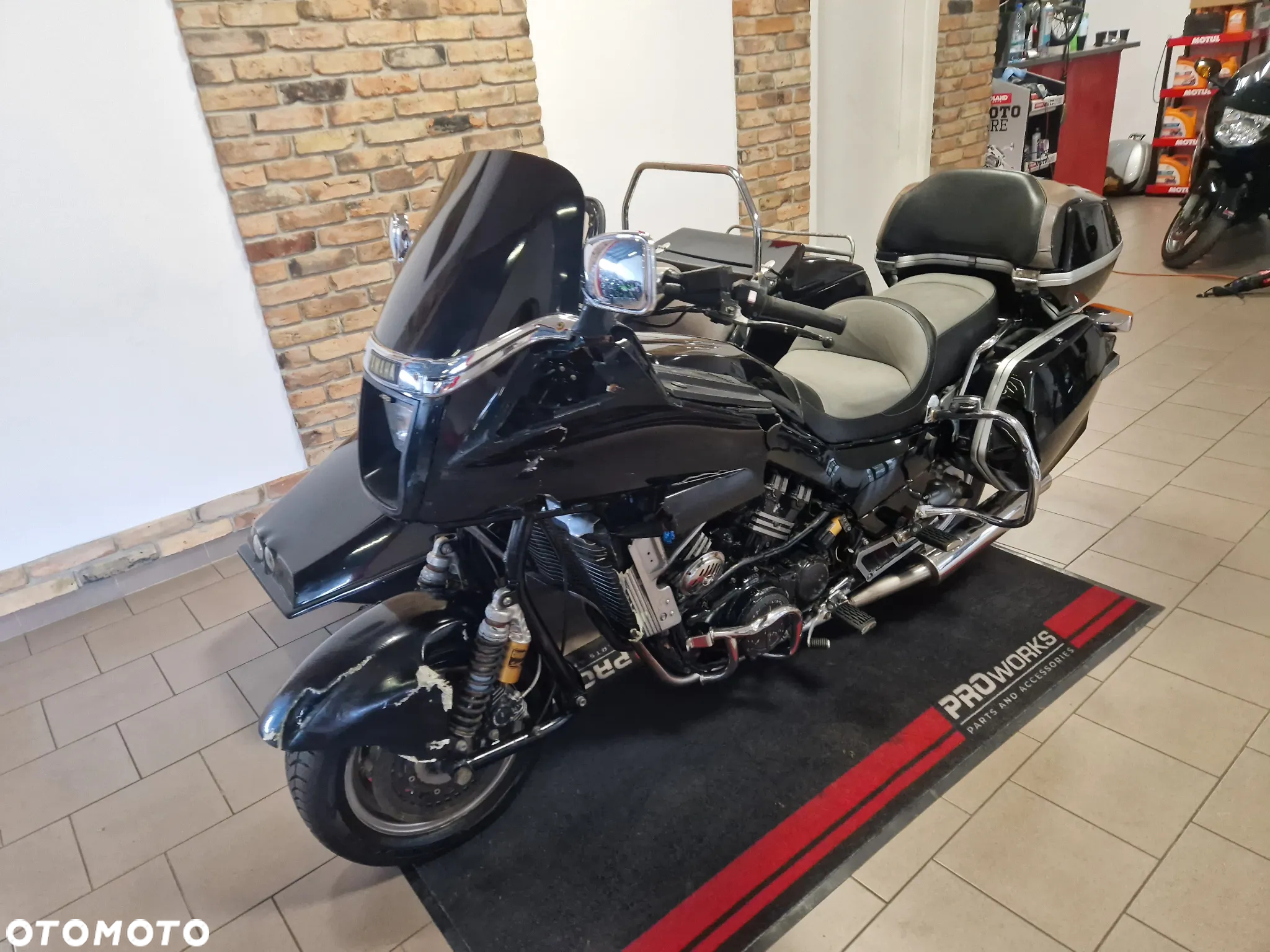 Yamaha XVZ - 6