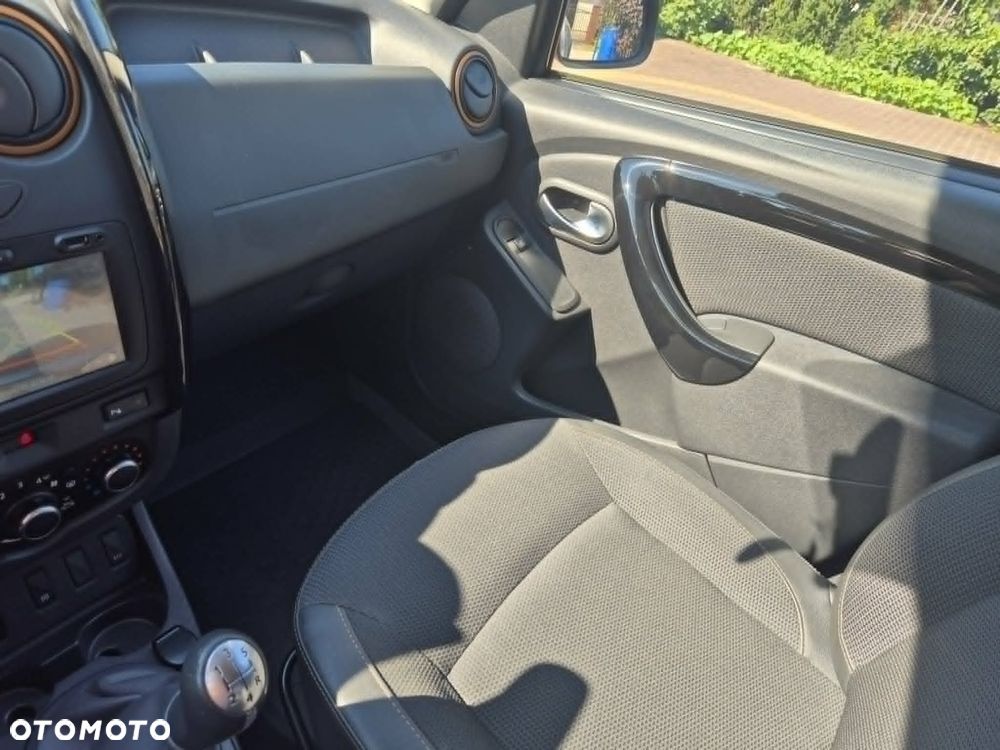 Dacia Duster 1.6 SCe Urban Explorer S&S - 24