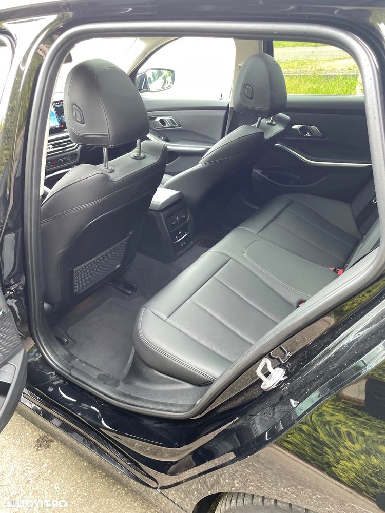 BMW Seria 3 320d xDrive AT MHEV - 19