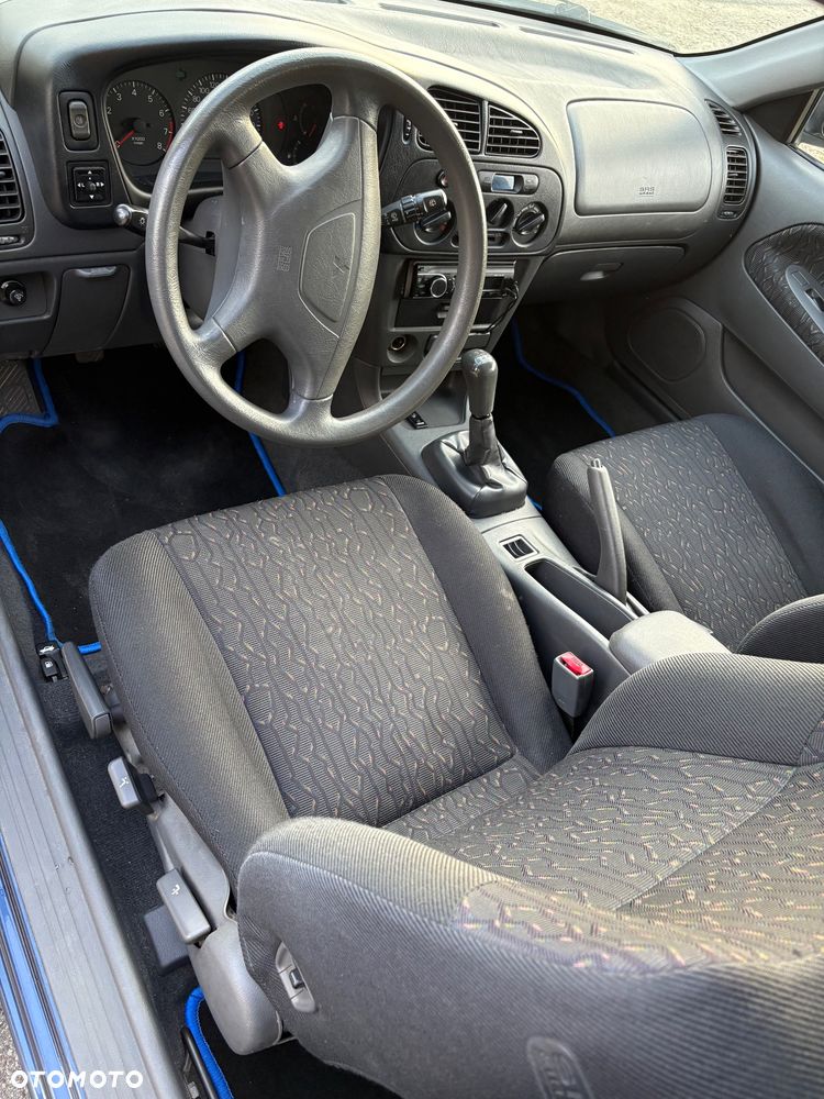 Mitsubishi Colt - 9