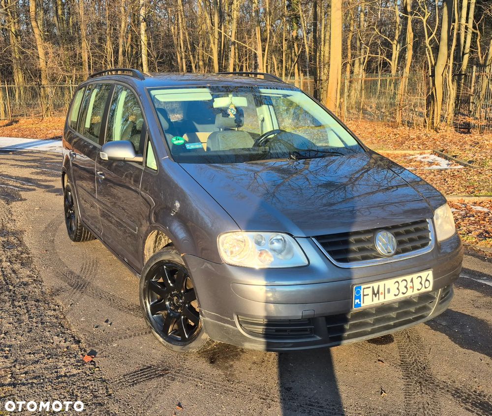Volkswagen Touran 1.6 FSI - 2