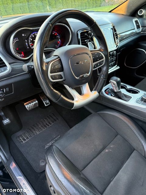Jeep Grand Cherokee - 13