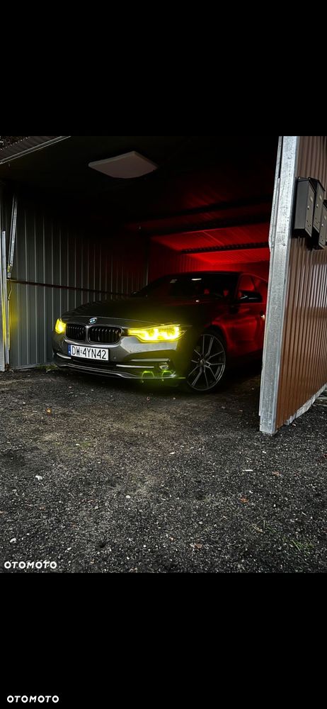BMW Seria 3 320d Sport Line - 16